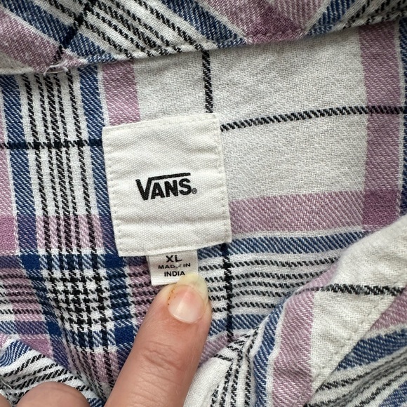 Vans Women’s Box Car Cropped Flannel Button Down Size XL - Picture 4 of 10